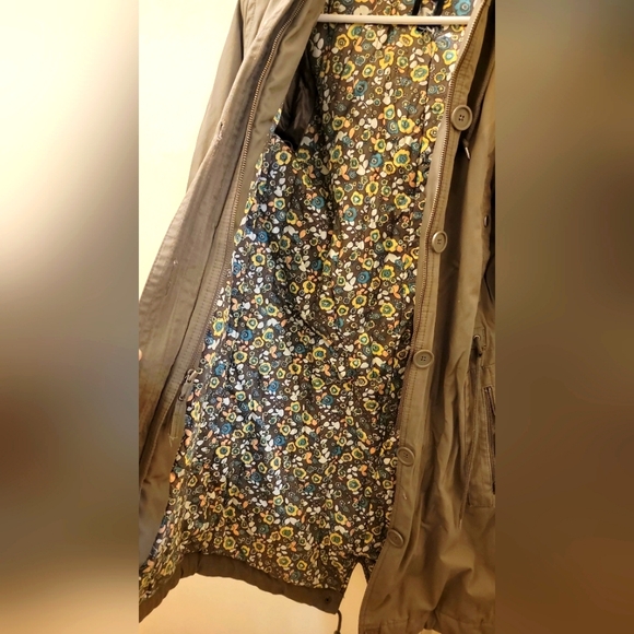 Jacket - Picture 7 of 12